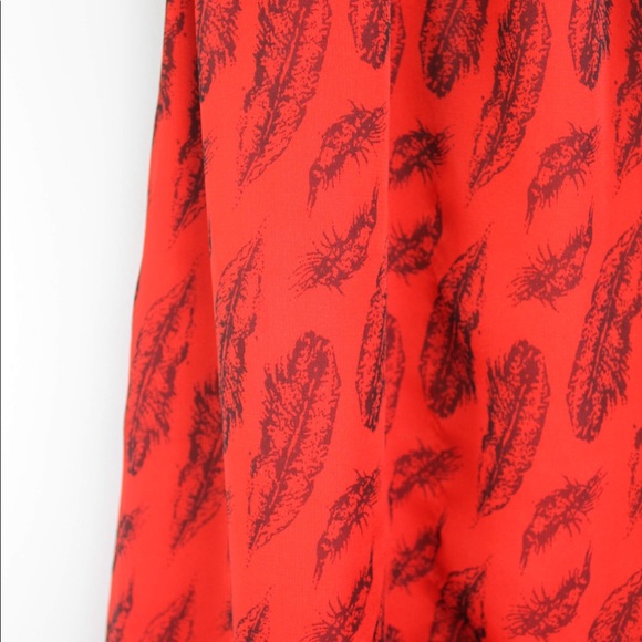 Feather print dress with faux leather belt - Picture 4 of 4